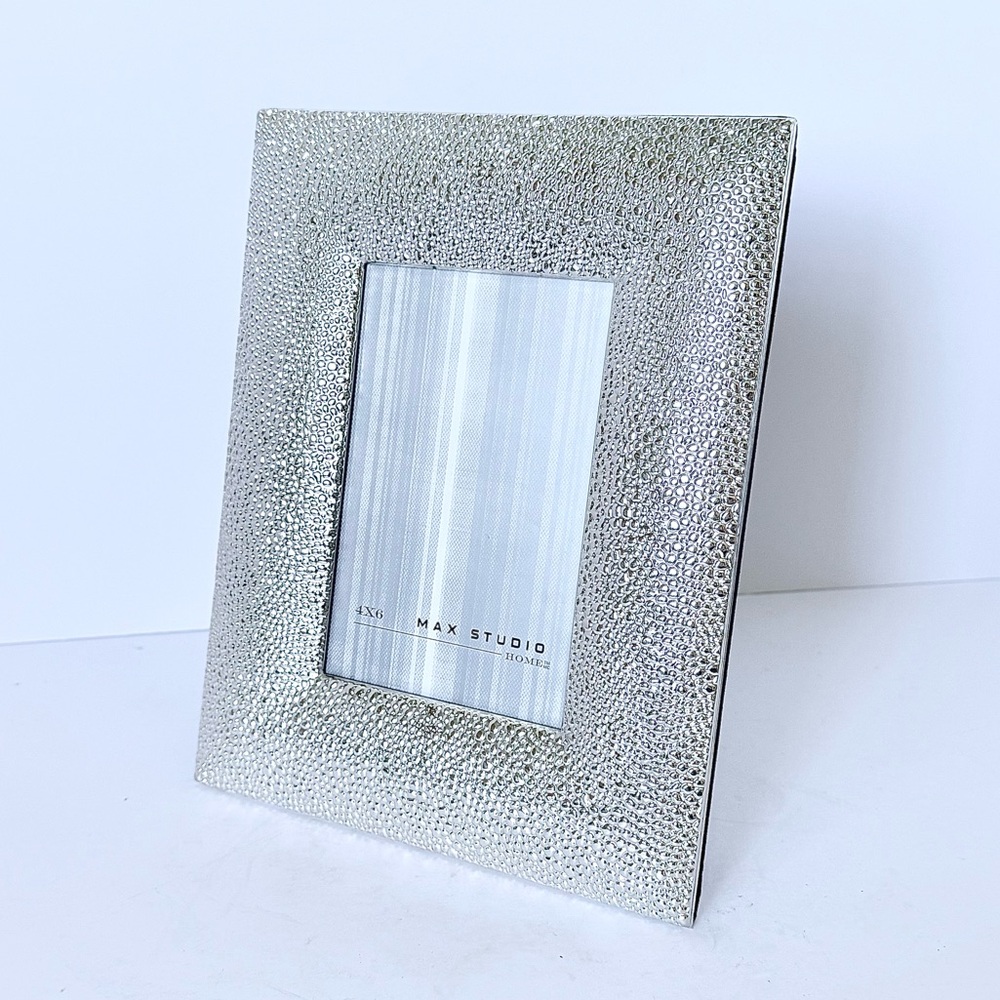 Max Studio Home Silver Metal Textured Picture Frame – 4”x6” – Pebbled Design